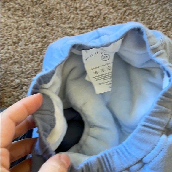 Peejamas - Picture 3 of 6